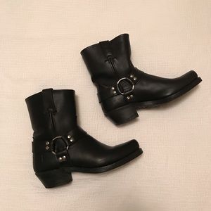 Harness Boot